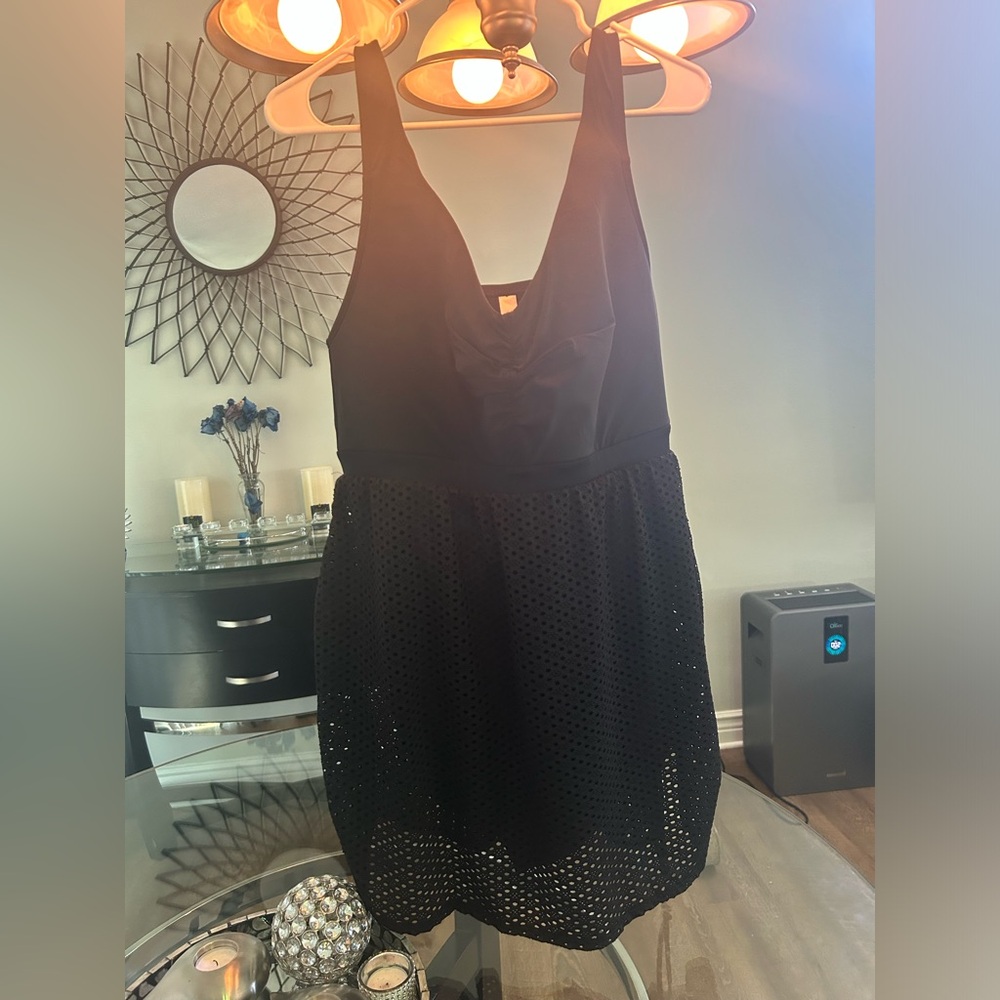 SWIM BY CACIQUE SIZE 20 (FITS 16-20). Adjustable straps/built in cover up.